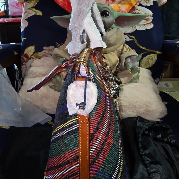 Dooney & Bourke Windsor Tartan Small Heidi Satchel w/Extras - new - Picture 4 of 11